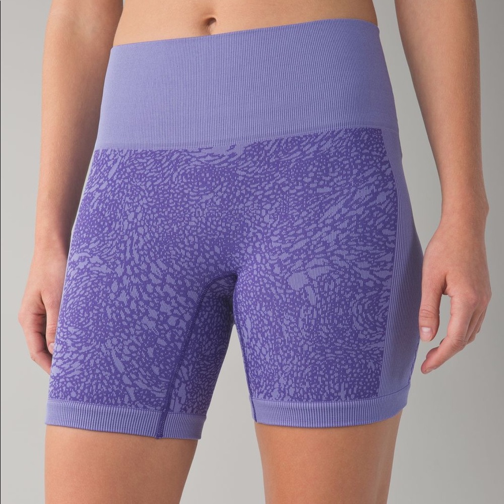 Lululemon Sculpt Short size 4 purple